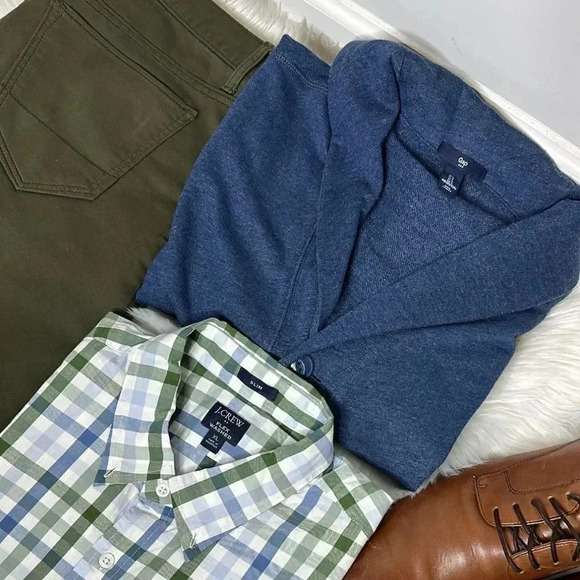 Men’s Blue Gap Cardigan - Picture 1 of 9